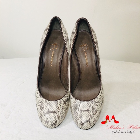 B. Makowsky Snake Skin Heels - Picture 5 of 7